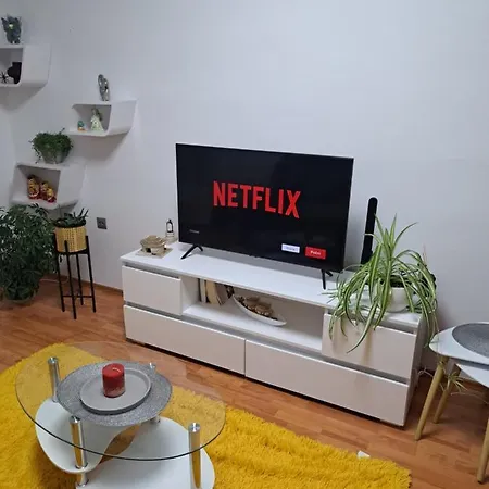 M&ms Apartment *